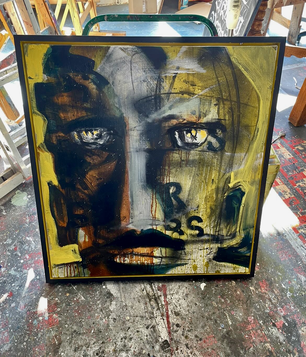 oil charcoal painting Rake Streken Yellow Bandit in atelier